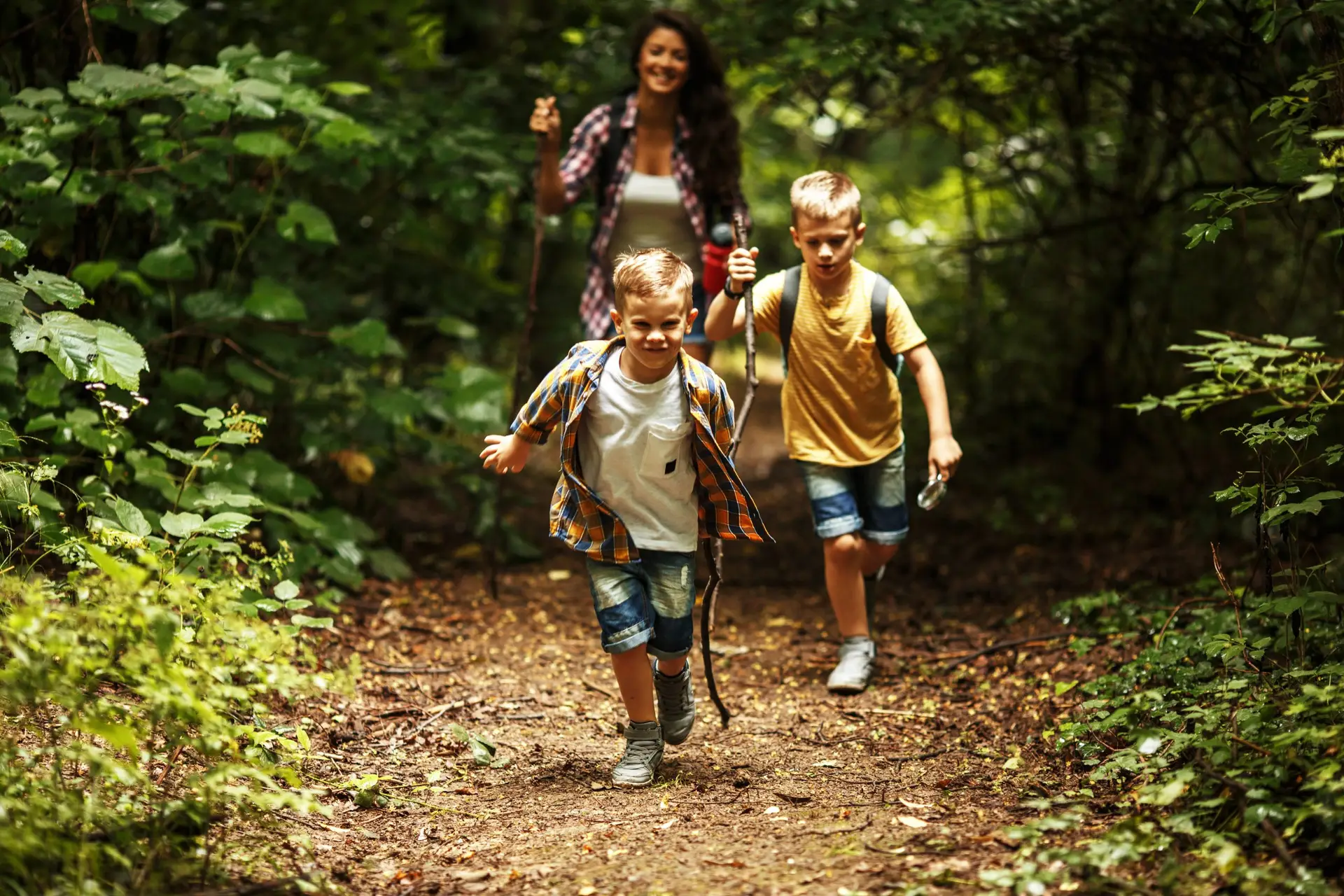 Safe Hiking Tips for Parents